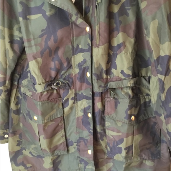 J. Crew perfect raincoat in Camo - Picture 5 of 7